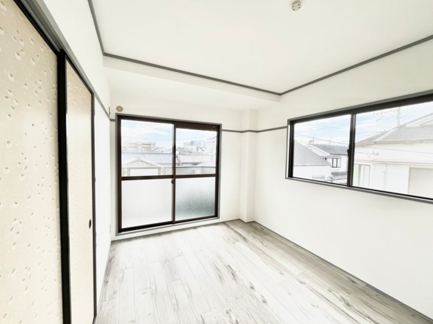 居室 メゾンルイ