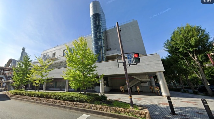 アステ川西(ショッピングセンター/アウトレットモール)まで350m シャトー花屋敷