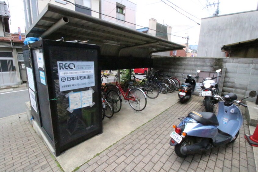 駐輪場 ハイツポポロ