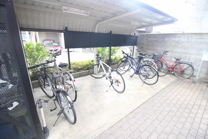 駐輪場 ハイツポポロ
