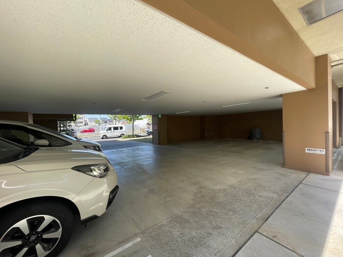 駐車場 エバーグレイス西宮Ⅲ