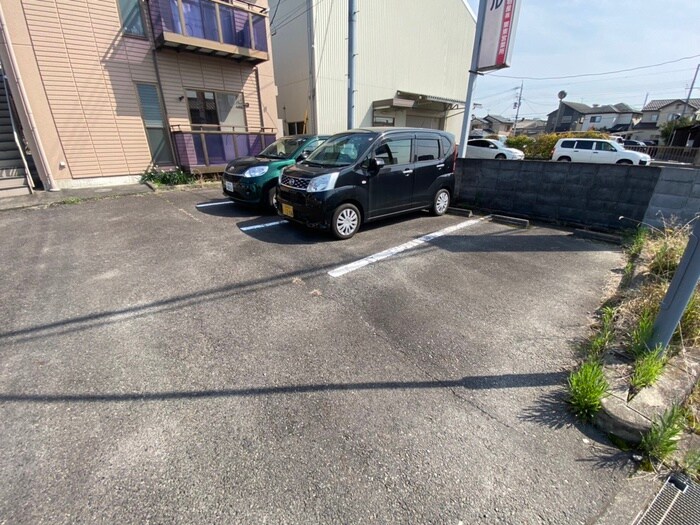 駐車場 パールハウス