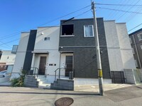 ホワイエ逆瀬川