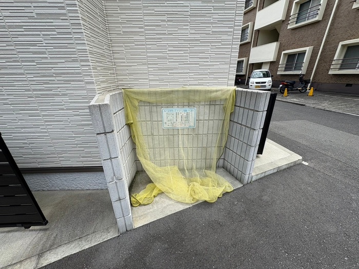 建物設備 ホワイエ逆瀬川