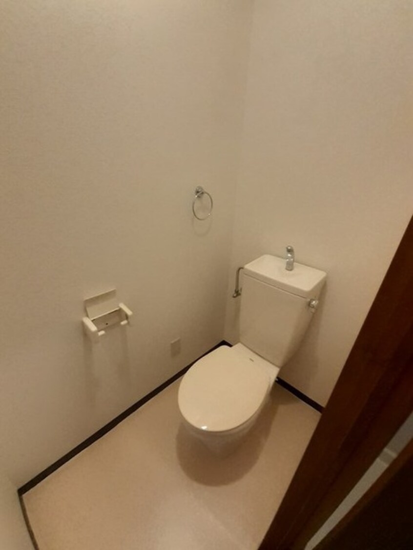 トイレ エスポワ－ルＳＡＫＡＩ