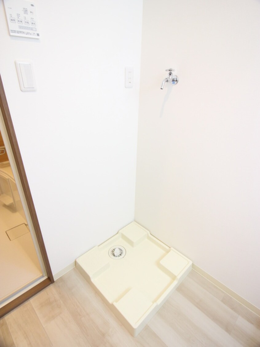 洗濯機置場 レクラン岸里東