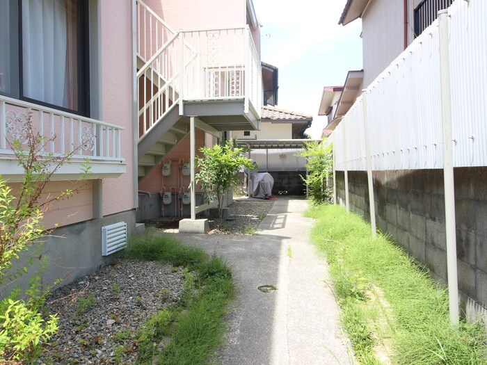 エントランス部分 リラハイツ