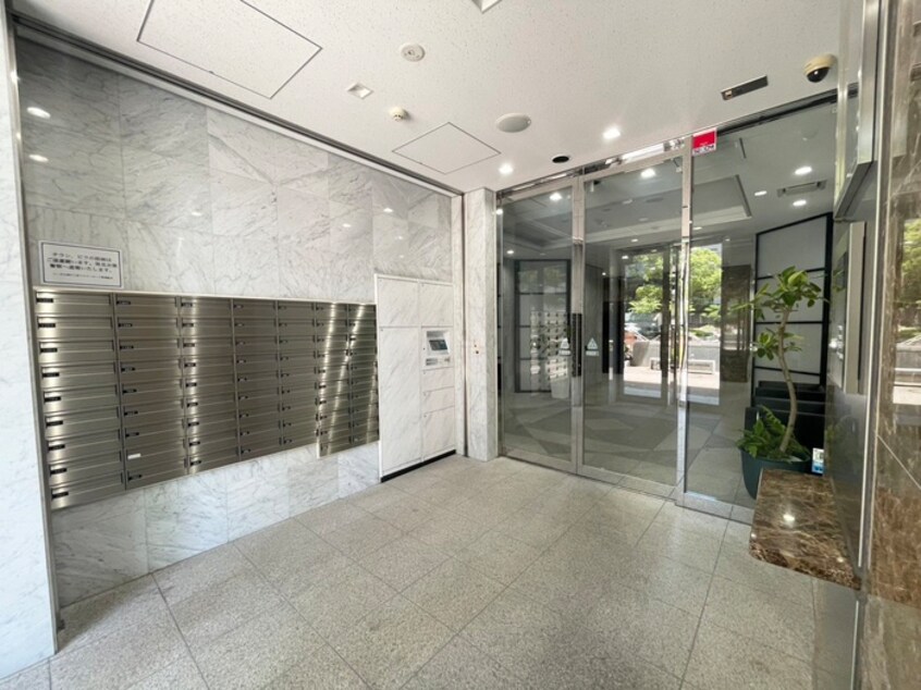 エントランス部分 ﾘｰｶﾞﾙ神戸三宮ﾌﾗﾜｰﾛｰﾄﾞ(1102)