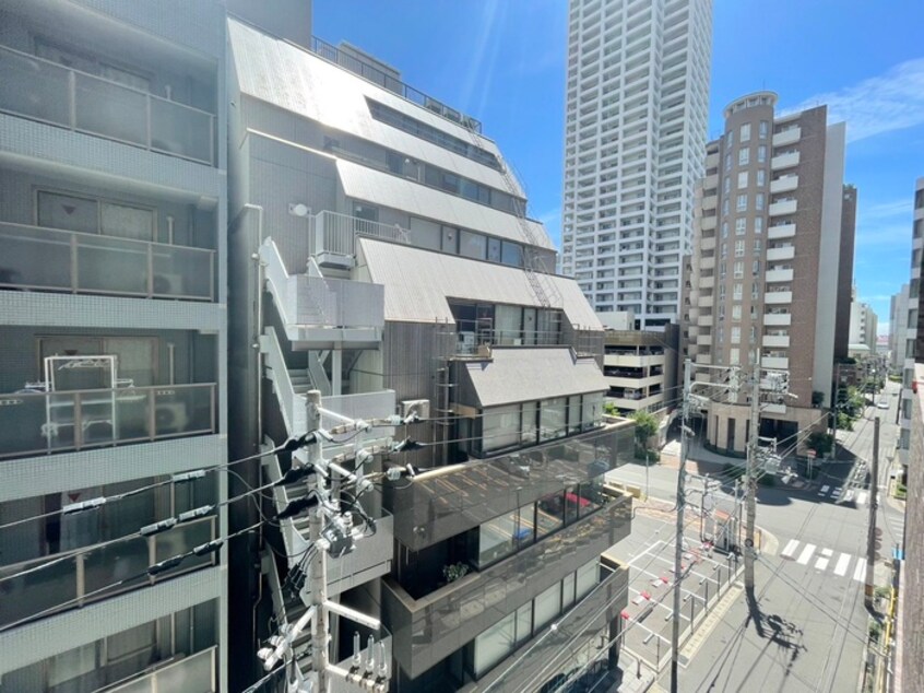 室内からの展望 ﾘｰｶﾞﾙ神戸三宮ﾌﾗﾜｰﾛｰﾄﾞ(1102)