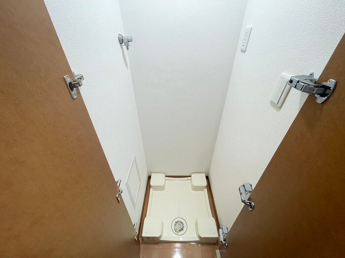 洗濯機置場 ﾘｰｶﾞﾙ神戸三宮ﾌﾗﾜｰﾛｰﾄﾞ(1102)