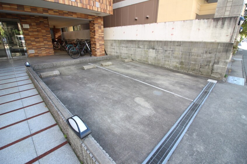 駐車場 グラーツィア東灘