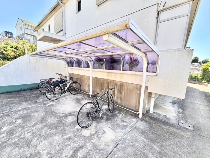 駐輪場 グレ－ス翠香園