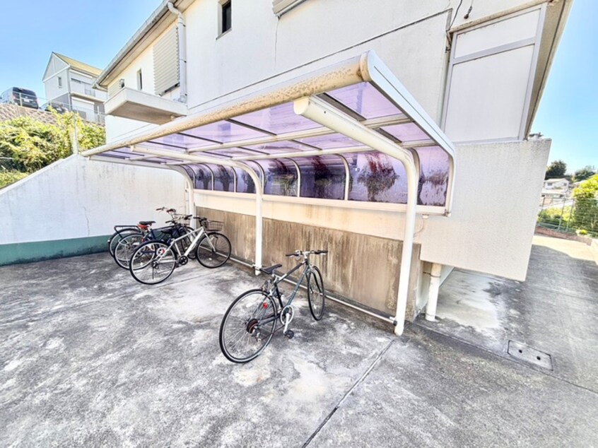 駐輪場 グレ－ス翠香園