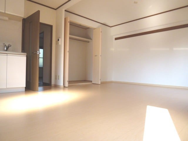 居室 クレール山下