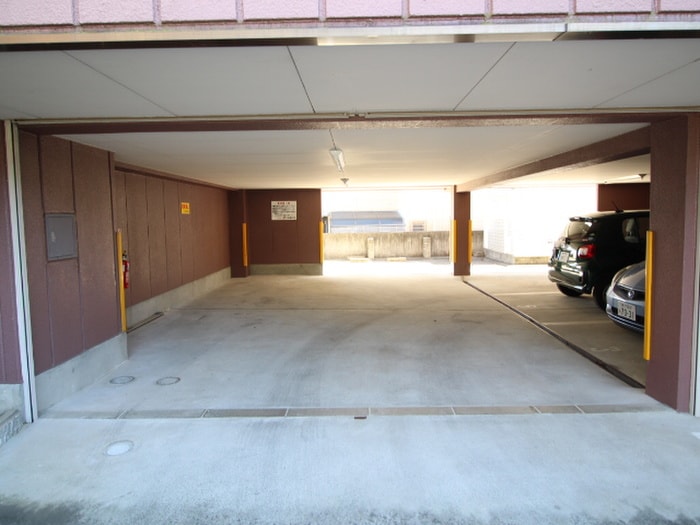 駐車場 クレール山下