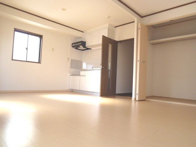 居室 クレール山下