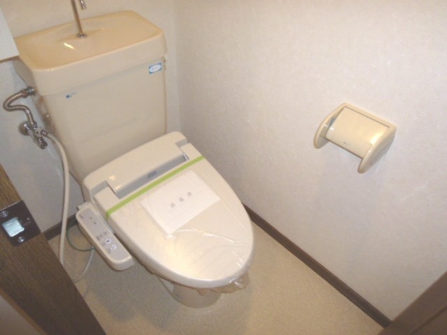 トイレ クレール山下