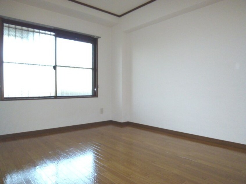 居室 クレール山下