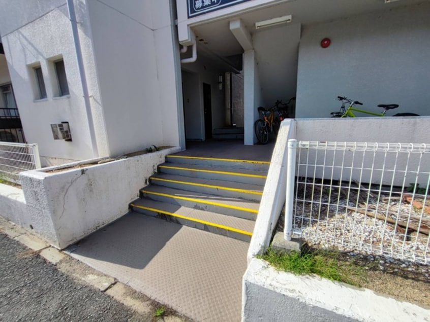 エントランス部分 サニーライフ新多聞