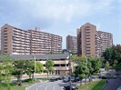 光明池駅前２街区５号棟の外観