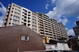 ｻﾝｸﾀｽ四条烏丸ｽﾃｨｰﾛﾚｼﾞﾃﾞﾝｽ
