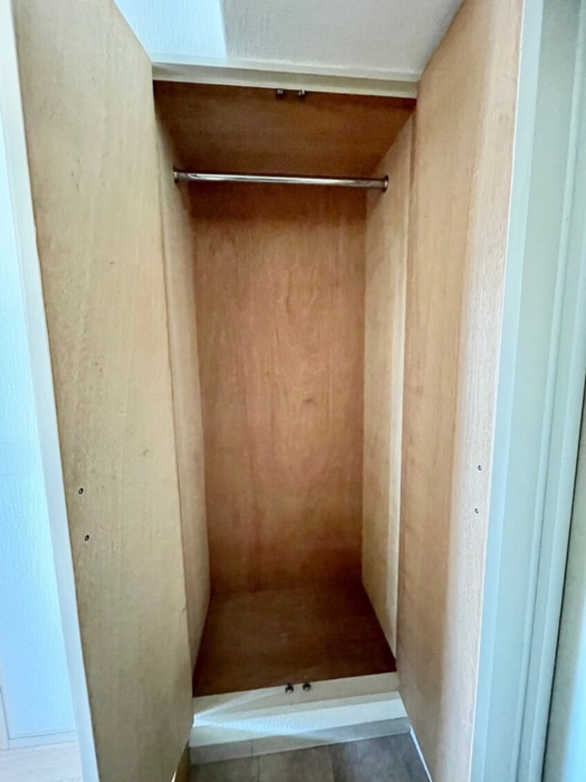 収納 カサベラ岡本（608）