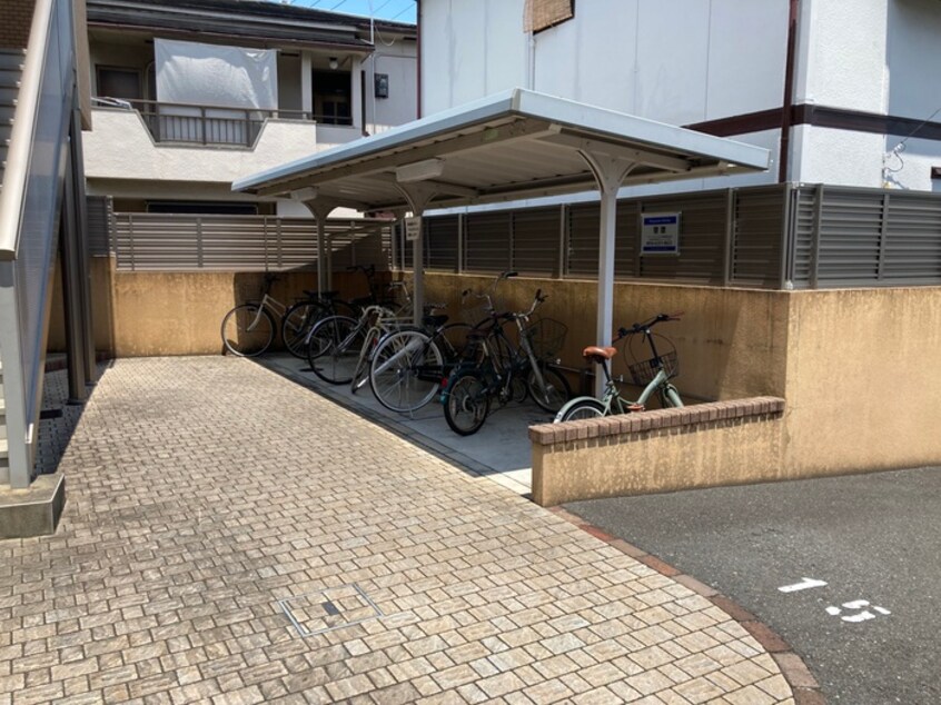 駐輪場 アリオ－ル