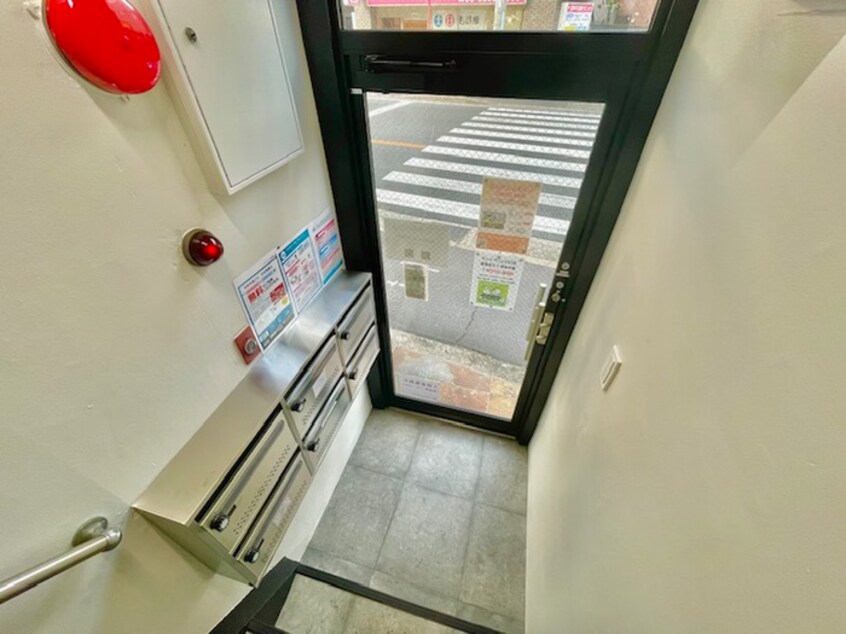 エントランス部分 本町中島ビル