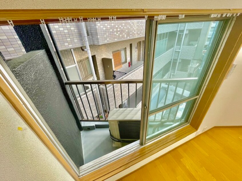 室内からの展望 本町中島ビル