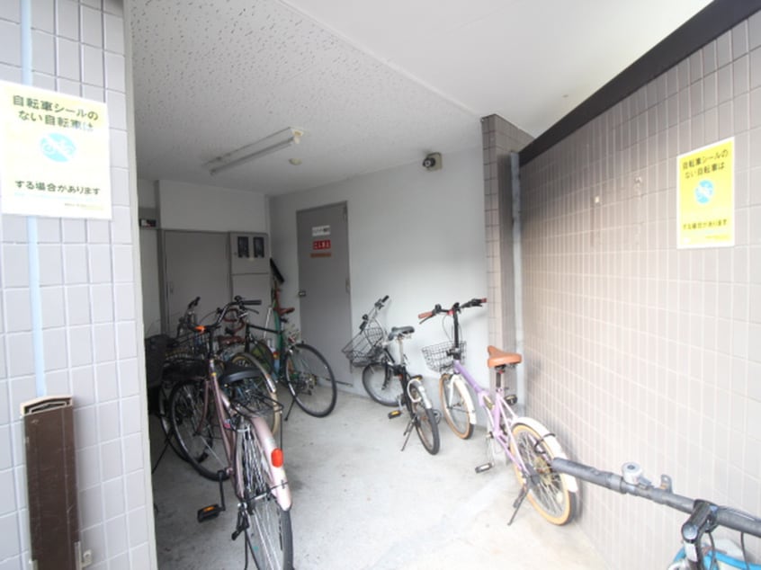 駐輪場 サンフィ－ルド