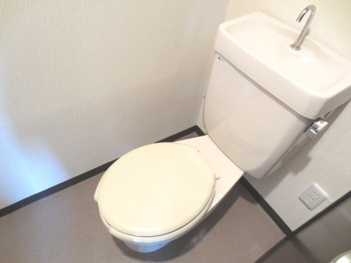 トイレ サンフィ－ルド