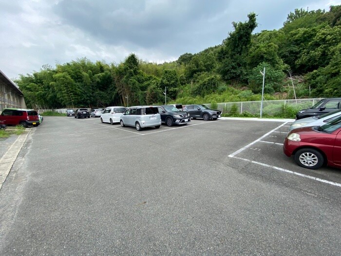 駐車場 マンション幸Ｂ棟