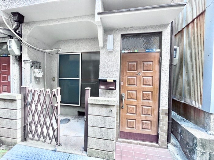 エントランス部分 門真市宮野町戸建