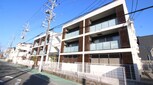 Eminence Court
