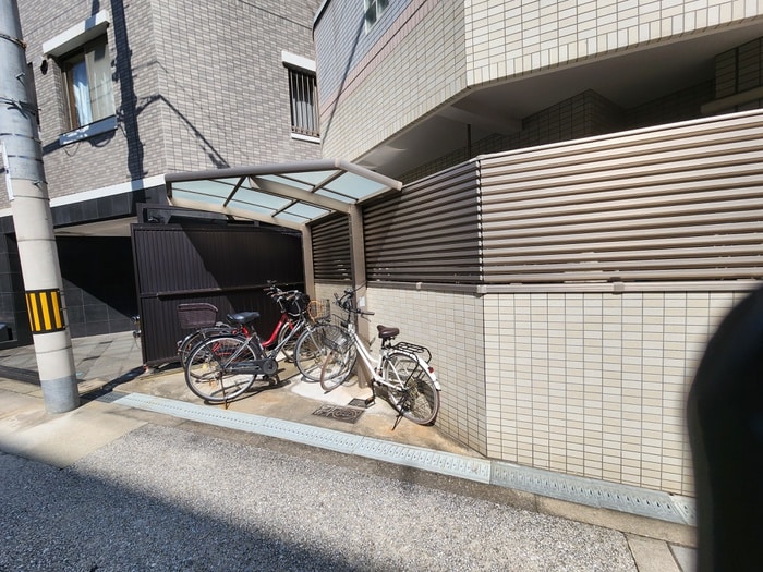 駐輪場 レジデンス苗代