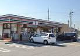 セブン(コンビニ)まで400m エルビエント