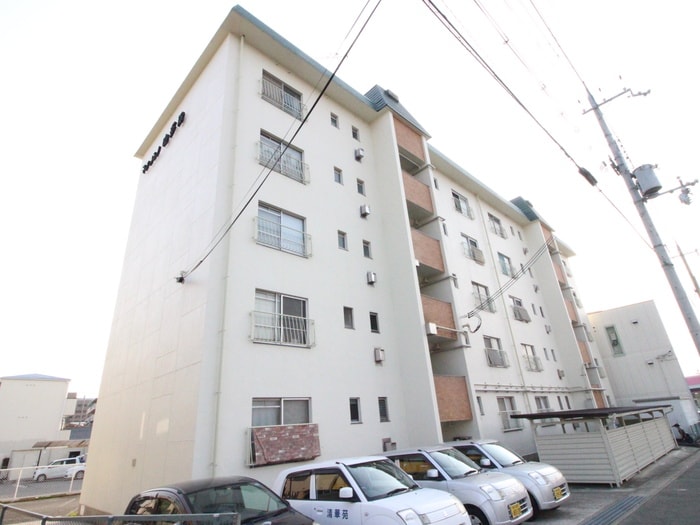 エントランス部分 マンション由多賀