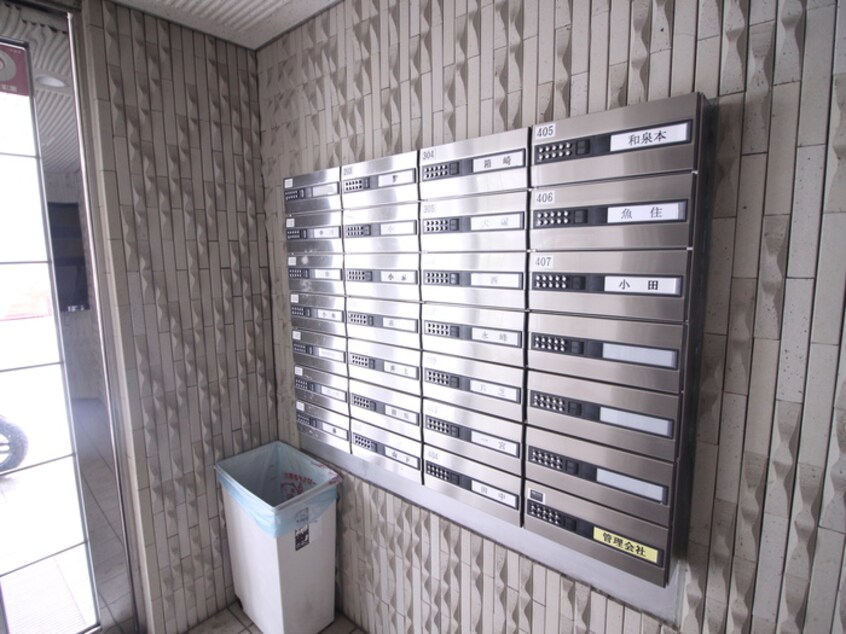 エントランス部分 ダンディライオン石屋川