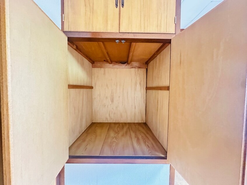 収納 東鳴尾町戸建貸家