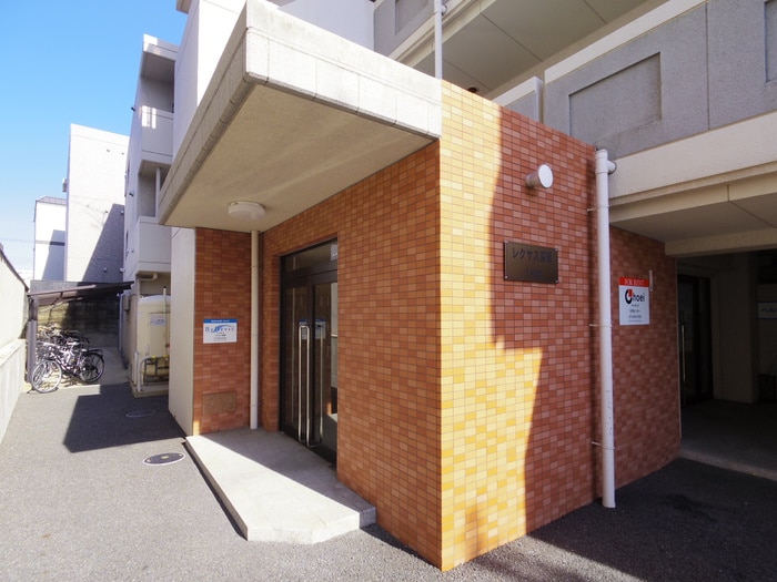 エントランス部分 レクサス深草１号館