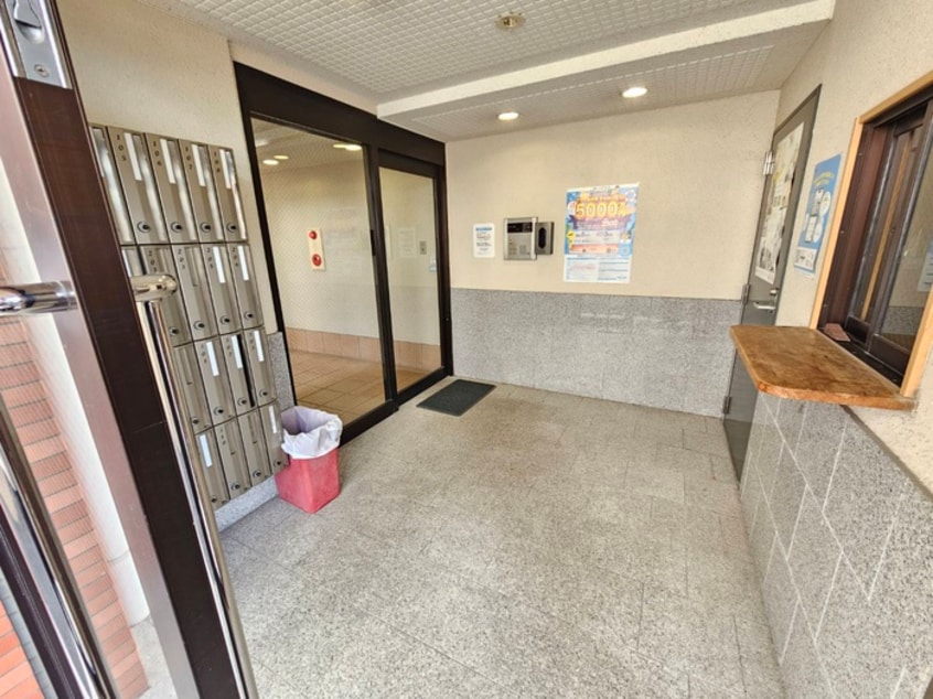 エントランス部分 レクサス深草１号館