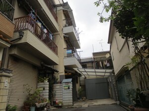 八幡様貸家３