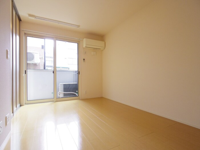 居室 ラ・グラシュ－ズ