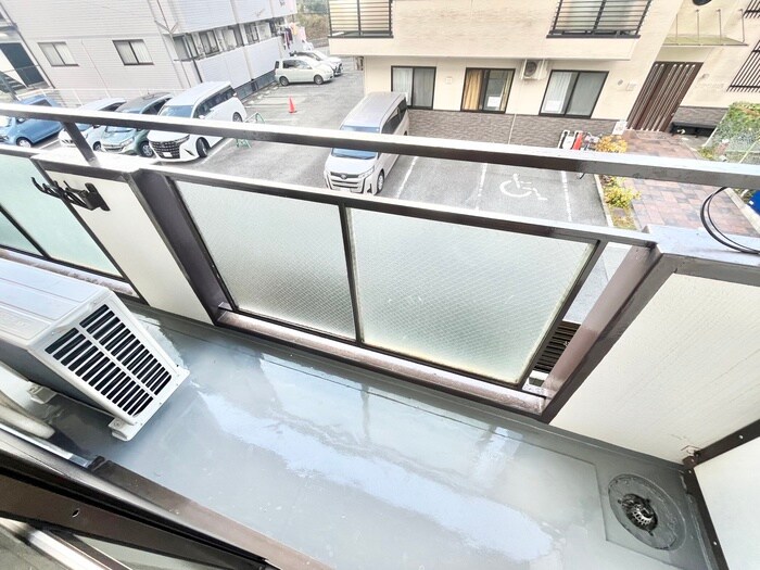 ベランダ・バルコニー マリンコート川西