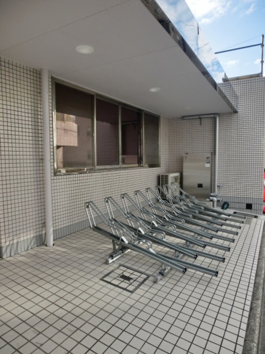 駐輪場 シボラ六条高倉