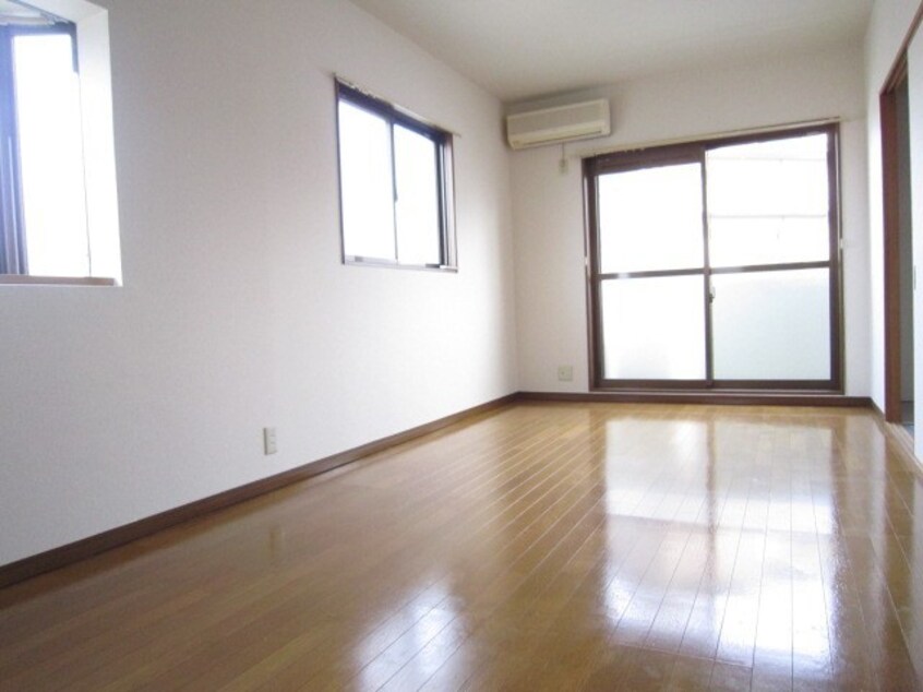 居室 ベルデュ－ル伊丹