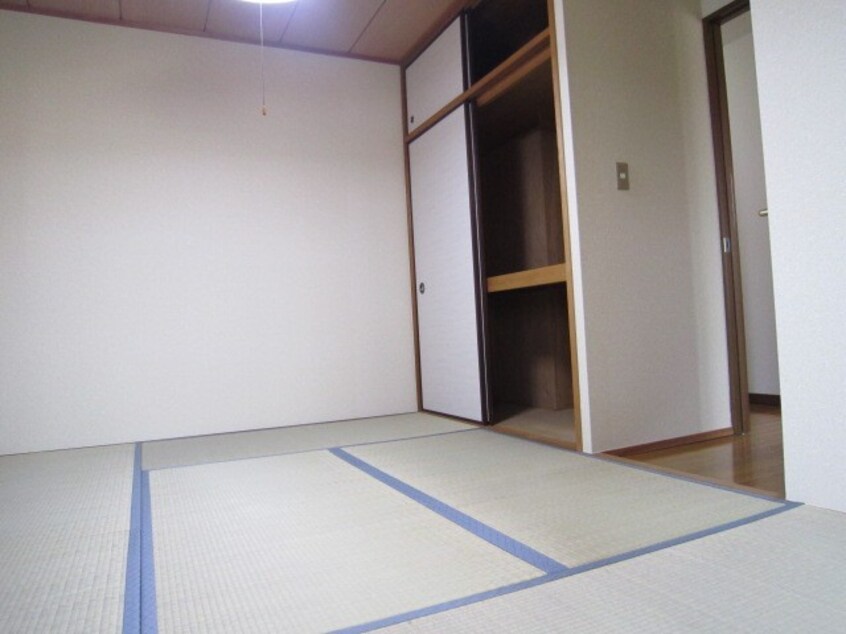 居室 ベルデュ－ル伊丹