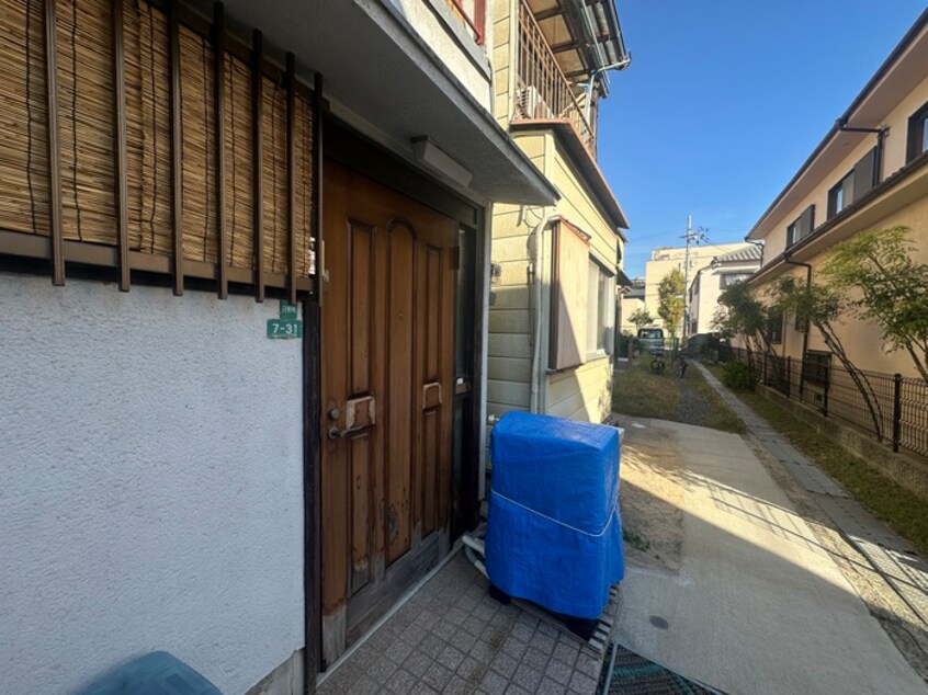 エントランス部分 日野町貸家西