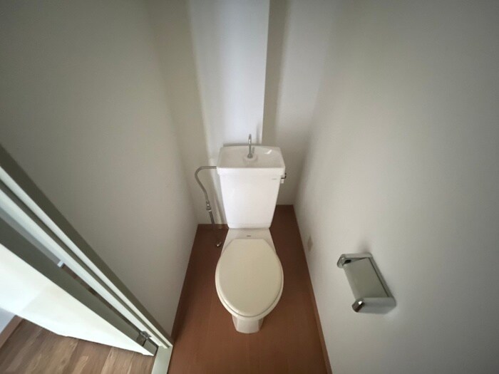 トイレ ﾒｿﾞﾝ･ﾁｪﾘｰ･ｱｳﾞｪﾆｭｰ