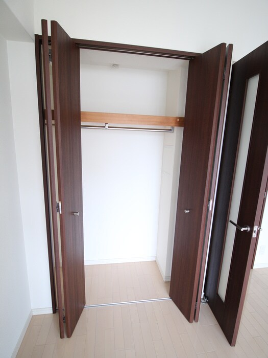 収納 ベルヴィ江坂公園